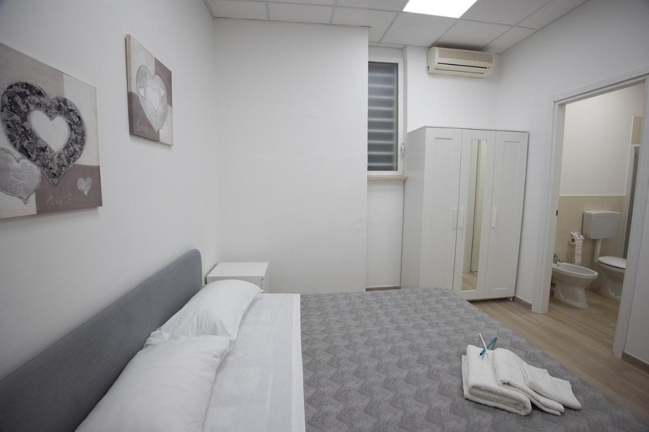 Giusvinci Bed & Breakfast Trani Bagian luar foto